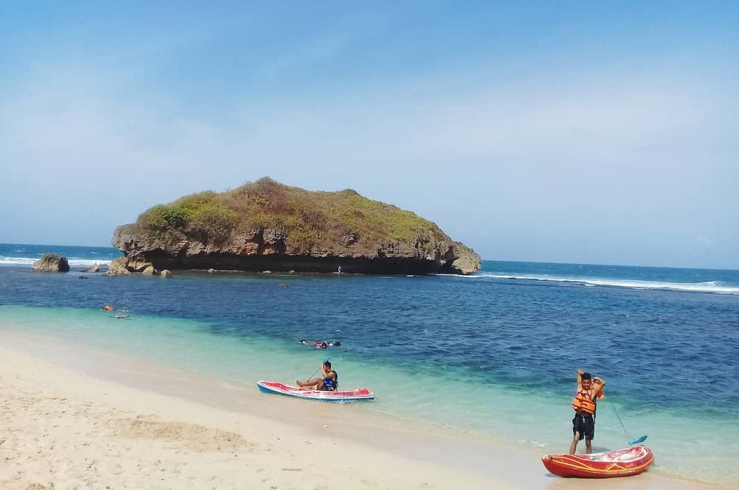 Foto Pantai Sadranan